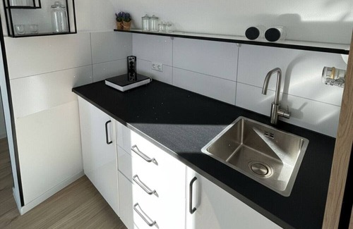 Alt-Muhlburg Apartamento | Light-filled top-floor studio in Karlsruhe-Mühlburg - APOLONIAliving