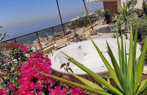 Ghazir Apartamento | Silvia's romantic loft/24h electr./private jacuzzi