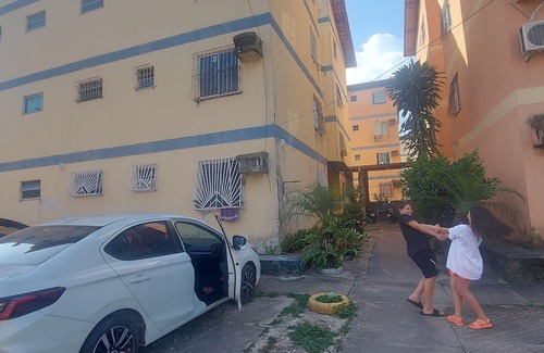Centro Apartamento | Accessibility just a step away. Simple and cozy complete apartment.