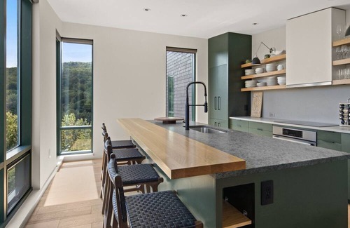 Stowe Area Condominio | New Treehouse Spruce Peak | BIG Mountain Views | 4 Bd | Sleeps 12