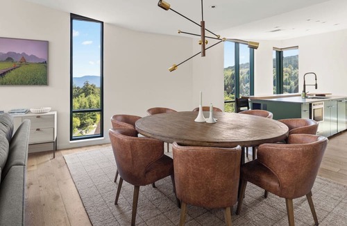 Stowe Area Condominio | New Treehouse Spruce Peak | BIG Mountain Views | 4 Bd | Sleeps 12