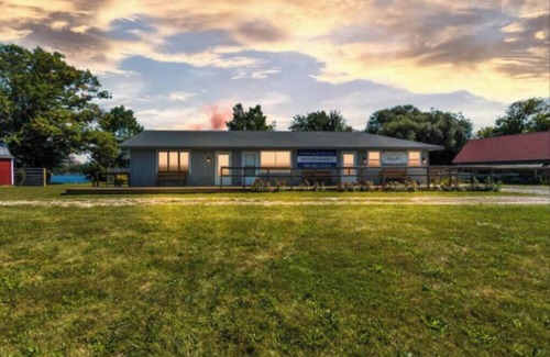Long Lake Cabina | Unit 3 Long Lake Lodge - Lakefront - 2 bedroom