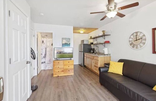 Long Lake Cabina | Unit 3 Long Lake Lodge - Lakefront - 2 bedroom