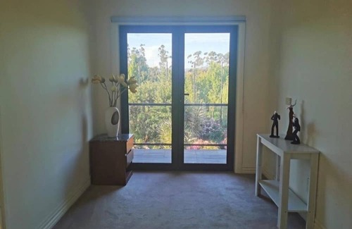 Labertouche Casa | The Gypsy Creek and a natural Lake in a breath taking property.