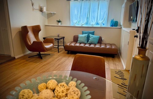 Naugatuck Apartamento | Charming 1-bedroom apartment in Naugatuck available for short term rental.