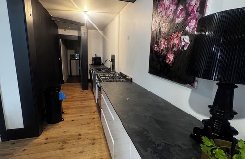 Mazeres Casa | Maison de maître 250 m² - courtyard & glass roof for up to 10 people. Possible events.