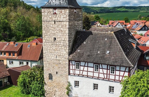 Am Ohmberg Apartamento | Vacation in the castle up to 15 pers. Apartment: Burggraf & Himmelsleiter