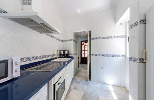 Cantillana Apartamento | Pintor Ocaña 3 - Two Bedroom Apartment, Sleeps 4