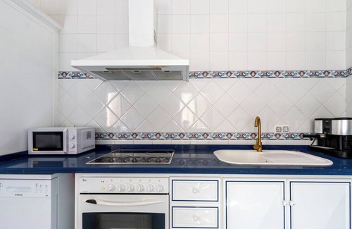 Cantillana Apartamento | Pintor Ocaña 3 - Two Bedroom Apartment, Sleeps 4