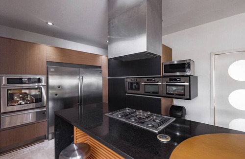 Sumiya Casa | Luxury home in Cuernavaca with pool, jacuzzi, steam room and pickleball court