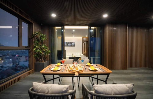 Ngu Hanh Son Apartamento | Luxurious Suite with Ocean view