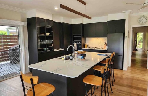 Bellingen Casa | 5 Bedroom house with a pool, deck and amazing view
