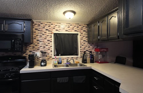 Romulus Casa | Cozy 1-bedroom mobile home in enchanting Romulus with AC
