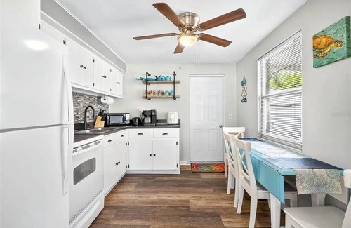 Largo Cabaña | Fabulous 2-bedroom cottage with AC in Largo