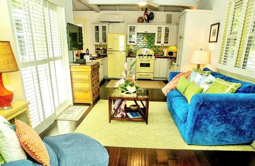 Poipu Cabaña | 1940’s Retro Shack By The Sea