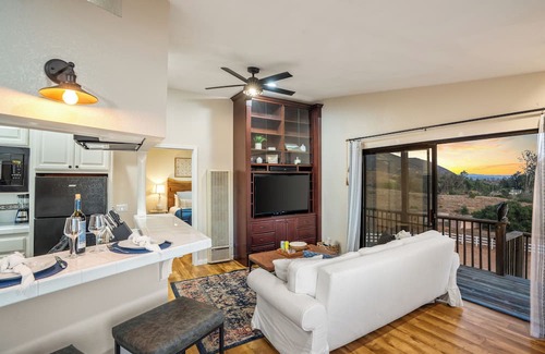 Rainbow CDP Casa | Scenic Deck w/Sunset Views & Dining Near Temecula Wineries | Estrada Ranch