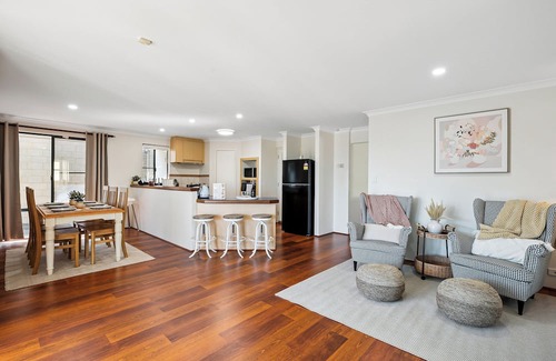 Scarborough Casa | Beachside Stay | Cafés Nearby | 100Mbps WiFi