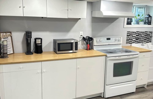 Ajax Casa | 🏡 Beautiful Ajax Retreat – Comfort, Space, and a Great Location!