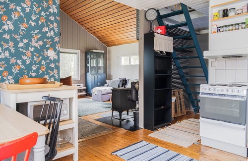 Kalix Municipality Casa | Remote Lakeview Cabin Escape