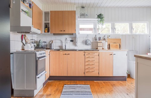 Kalix Municipality Casa | Remote Lakeview Cabin Escape