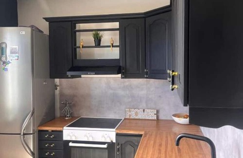Gamle Oslo Condominio | 2 Bedroom Apartment in Helsfyr, Oslo, Ideal for Long & short Stays ,free parking