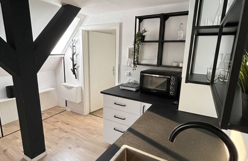 Alt-Muhlburg Apartamento | Stylish top-floor hideaway for two in Karlsruhe-Mühlburg - APOLONIAliving