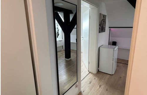 Alt-Muhlburg Apartamento | Stylish top-floor hideaway for two in Karlsruhe-Mühlburg - APOLONIAliving