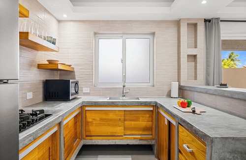 Ponton Apartamento | Aruba Comfort Retreat, 2BR w/Pool, BBQ, Gated Property on a Prime Location!