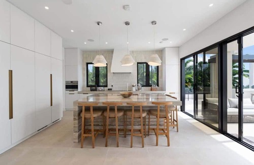 Reeds Bay Villa | Above the Clouds - 4 bedroom