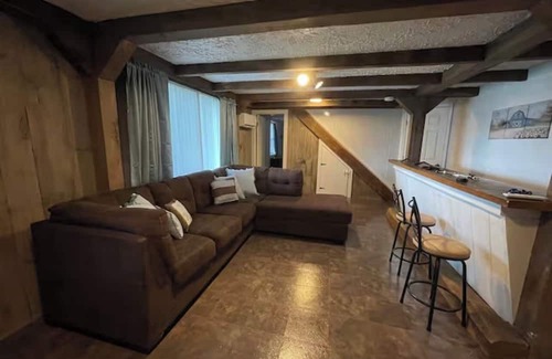 Verona Casa | Cozy lower level apartment in Verona VA