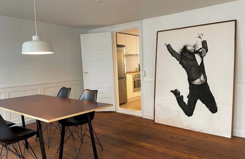 Indre By Apartamento | Elegant Townhouse - Steps from Amalienborg