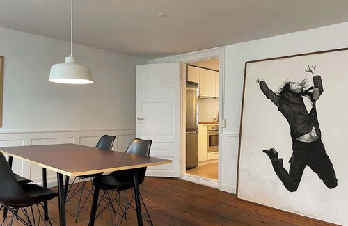 Indre By Apartamento | Elegant Townhouse - Steps from Amalienborg