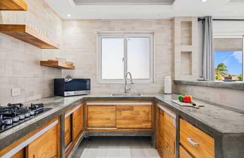 Ponton Apartamento | Spacious 2BR Aruba Home with a Pool, BBQ, Full Equipped Kitchen & Gated Backyard