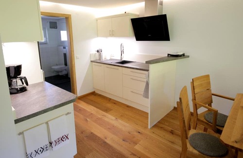 Unterkirnach Apartamento | Apartment 'Abendgrund' with Private Terrace, Shared Garden and Wi-Fi