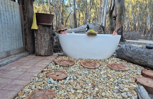 Moama Cabina | Romantic Nature Stay for 2 - Glamping 5 minutes from Moama and the Murray River