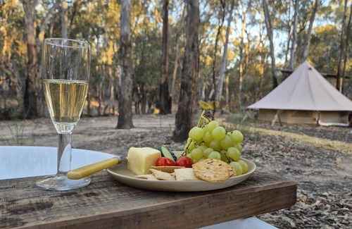 Moama Cabina | Romantic Nature Stay for 2 - Glamping 5 minutes from Moama and the Murray River