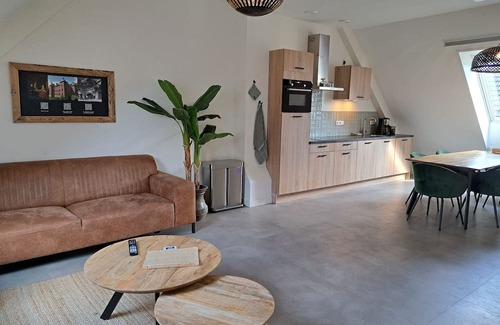 Leidschendam Apartamento | Luxury hotel rooms, possibly with farmer's breakfast!