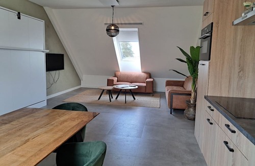 Leidschendam Apartamento | Luxury hotel rooms, possibly with farmer's breakfast!
