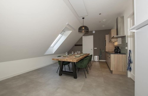 Leidschendam Apartamento | Luxury hotel rooms, possibly with farmer's breakfast!