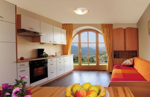 Velturno Apartamento | Cozy first floor apartment with garden, direct access to the playground