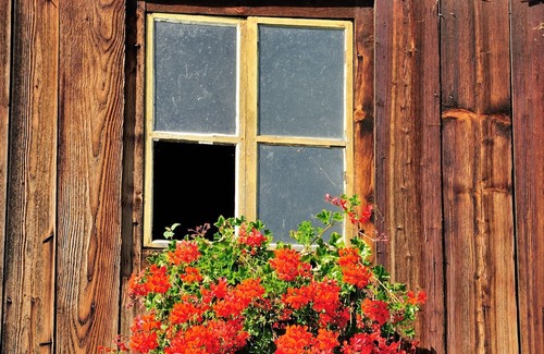 Velturno Apartamento | Cozy first floor apartment with garden, direct access to the playground