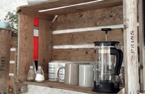 Lechlade Cabaña | The Parlour Cotswolds Cottage Farm Stay With Pool