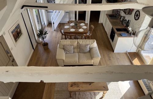 Lechlade Cabaña | The Parlour Cotswolds Cottage Farm Stay With Pool