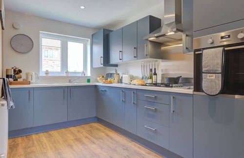 Bourne Casa | Stylish 3BR Stay in Bourne with Parking