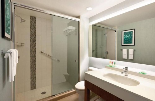 Page Hotel | Scenic Room w/Mountain Views – Perfect for Relaxing or Exploring