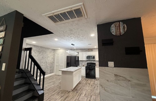 Meadows Place Casa | Spacious Family-Friendly 3BR Home w/Yard Near Richmond & Rosenberg