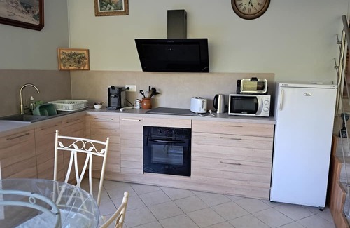 Carla-de-Roquefort Cabaña | Apartment 'Moulin Ariège' with Mountain View, Private Garden and Air Conditioning