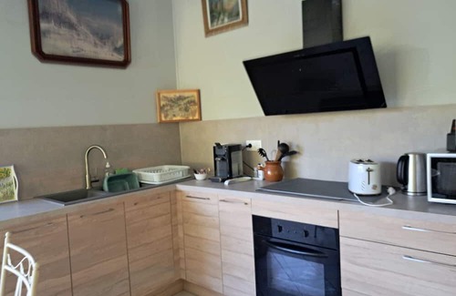 Carla-de-Roquefort Cabaña | Apartment 'Moulin Ariège' with Mountain View, Private Garden and Air Conditioning