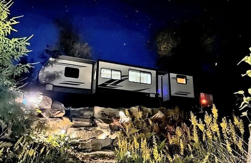 Corea Apartamento | Starlight Beach Experience 31' RV Travel Trailer on private beach and firepit