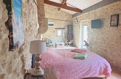 Mazeres Cama Y Desayuno | Bed and Breakfast 'Chambre D'hôtes De La Hulotte' with Shared Pool, Wi-Fi and Air Conditioning